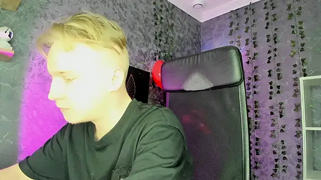 Snapshot of AlexxSweet chatting on February 14, 2026, 7:05 am AlexxSweet online show from February 14, 2026, 7:05 am