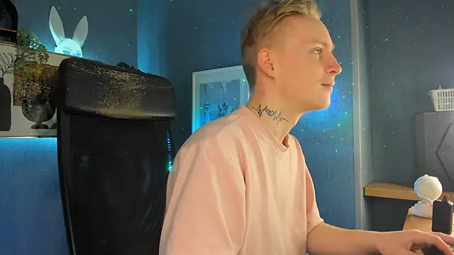 Snapshot of AlexxSweet chatting on March 1, 2026, 6:48 am AlexxSweet online show from March 1, 2026, 6:48 am