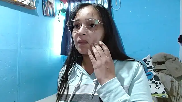 Snapshot of clarisse69 chatting on January 21, 2025, 8:54 pm clarisse69 online show from January 21, 2025, 8:54 pm