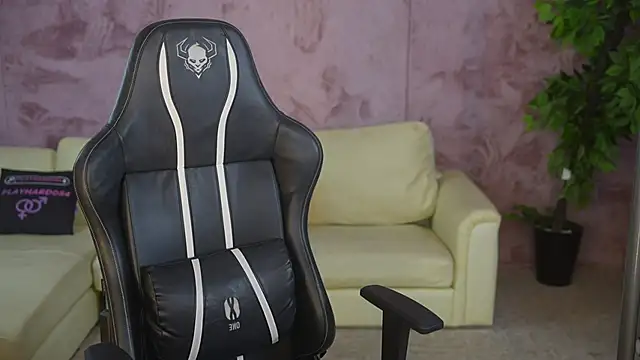 Snapshot of Anabelka054 chatting on November 3, 2025, 4:30 pm Anabelka054 online show from November 3, 2025, 4:30 pm