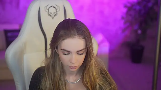 Snapshot of Anabelka054 chatting on December 1, 2025, 11:37 am Anabelka054 online show from December 1, 2025, 11:37 am