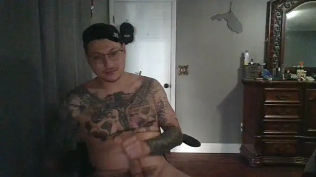 Snapshot of MrBiggBallz chatting on December 21, 2024, 1:42 pm MrBiggBallz online show from December 21, 2024, 1:42 pm