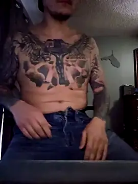 Snapshot of MrBiggBallz chatting on January 31, 2025, 1:23 pm MrBiggBallz online show from January 31, 2025, 1:23 pm