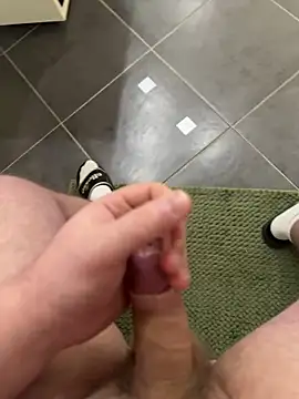 Snapshot of Cozqhh chatting on February 17, 2026, 2:02 pm Cozqhh online show from February 17, 2026, 2:02 pm