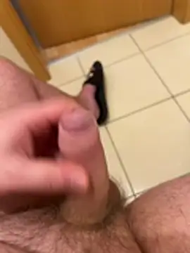 Snapshot of Cozqhh chatting on February 28, 2026, 1:56 pm Cozqhh online show from February 28, 2026, 1:56 pm