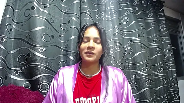 Samara Beltran online show from December 12, 2024, 4:37 am