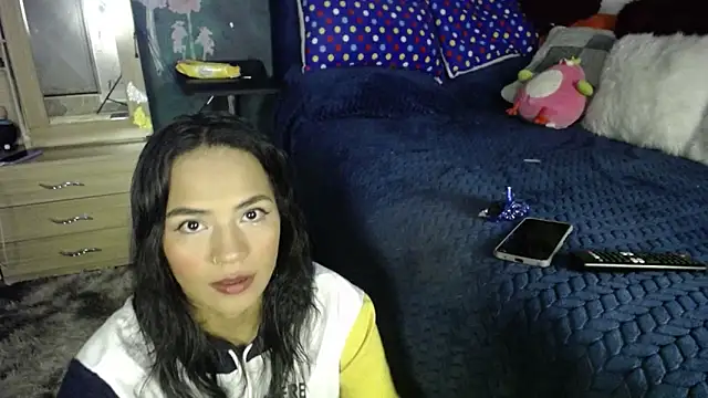 Samara Beltran online show from December 17, 2024, 2:55 am