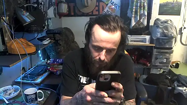 Snapshot of CloudDadddyyy420 chatting on November 22, 2025, 12:09 am CloudDadddyyy420 online show from November 22, 2025, 12:09 am