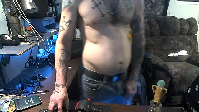 Snapshot of CloudDadddyyy420 chatting on December 5, 2025, 1:20 pm CloudDadddyyy420 online show from December 5, 2025, 1:20 pm