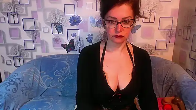 milfsexy online show from April 14, 2026, 9:59 am