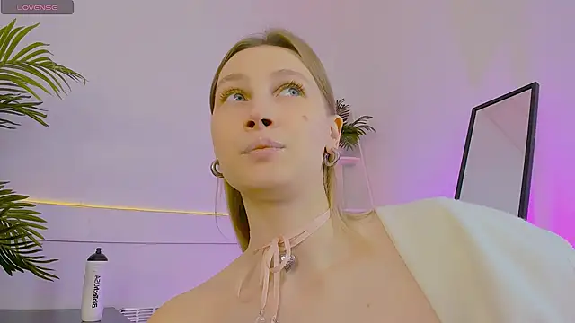 Jess Anders  online show from November 16, 2025, 8:20 am