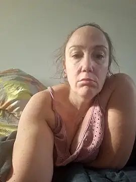 Snapshot of Wisie_Cutie chatting on January 17, 2026, 2:11 pm Wisie Cutie online show from January 17, 2026, 2:11 pm