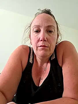 Snapshot of Wisie_Cutie chatting on April 28, 2026, 4:12 pm Wisie Cutie online show from April 28, 2026, 4:12 pm