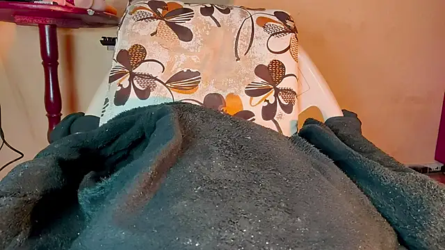 SEXYTRAV18 online show from February 20, 2025, 2:40 am