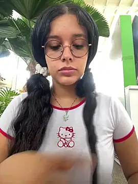 Snapshot of Annya-sweet chatting on December 2, 2024, 2:41 pm Annya-sweet online show from December 2, 2024, 2:41 pm