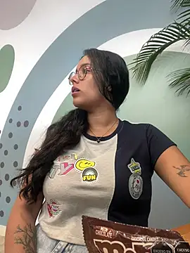 Snapshot of Annya-sweet chatting on February 11, 2025, 2:46 pm Annya-sweet online show from February 11, 2025, 2:46 pm