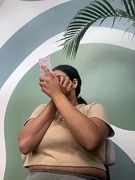 Snapshot of Annya-sweet chatting on March 17, 2025, 2:23 pm Annya-sweet online show from March 17, 2025, 2:23 pm