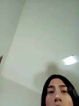 Snapshot of yesik_beltran chatting on December 8, 2024, 1:47 pm yesik beltran online show from December 8, 2024, 1:47 pm