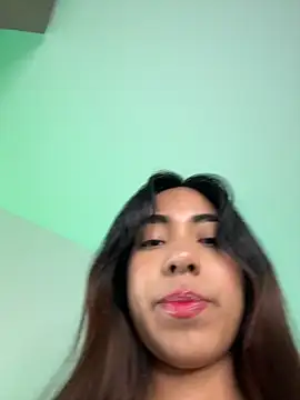 Snapshot of laylasaenz chatting on February 4, 2026, 8:25 pm laylasaenz online show from February 4, 2026, 8:25 pm