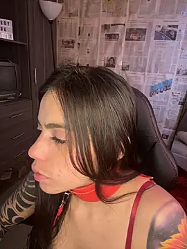 Snapshot of i_am_nina_ chatting on February 14, 2026, 9:22 pm i am nina online show from February 14, 2026, 9:22 pm