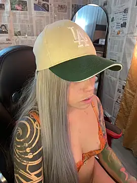 Snapshot of i_am_nina_ chatting on February 24, 2026, 7:56 pm i am nina online show from February 24, 2026, 7:56 pm