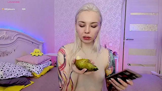 LillyMoure  online show from March 22, 2025, 3:20 am