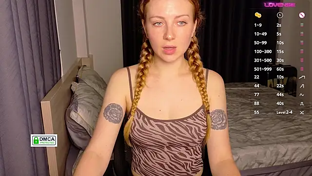 Snapshot of RedFires chatting on November 3, 2025, 9:32 am RedFires online show from November 3, 2025, 9:32 am