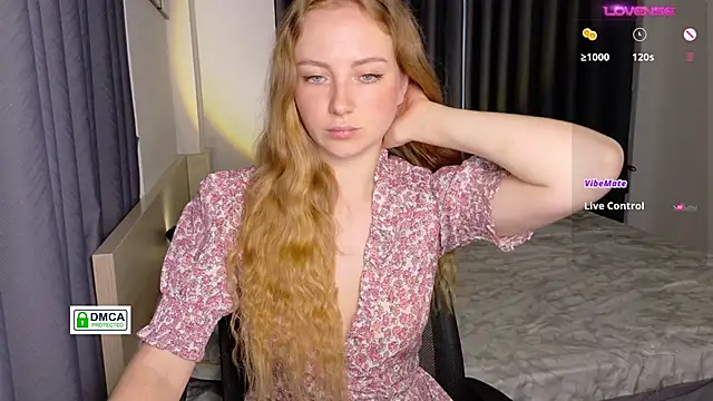 Snapshot of RedFires chatting on November 4, 2025, 8:02 am RedFires online show from November 4, 2025, 8:02 am