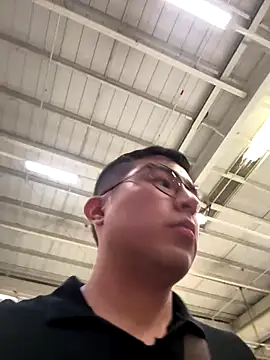 andrewmhilton  online show from October 13, 2025, 6:41 pm