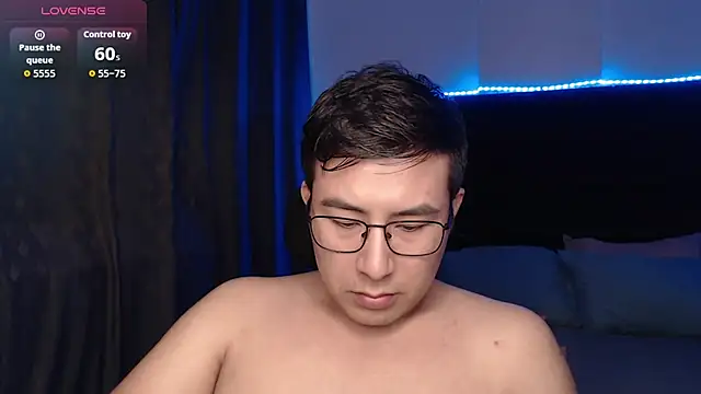 andrewmhilton  online show from March 4, 2026, 12:05 am