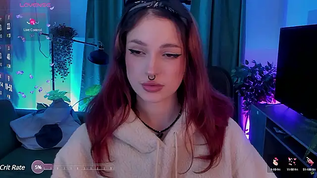Snapshot of BratzieDarsie chatting on December 2, 2024, 5:59 pm BratzieDarsie online show from December 2, 2024, 5:59 pm