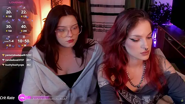 Snapshot of BratzieDarsie chatting on December 7, 2024, 11:51 am BratzieDarsie online show from December 7, 2024, 11:51 am