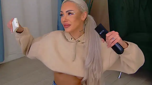 Bailey Rush online show from November 7, 2025, 5:24 pm