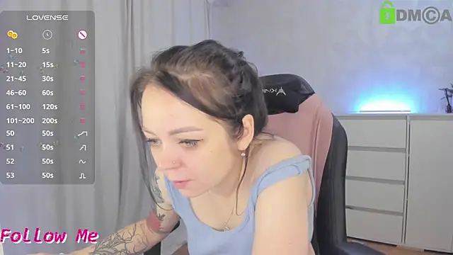 AnnyHoney  online show from May 28, 2026, 2:14 pm