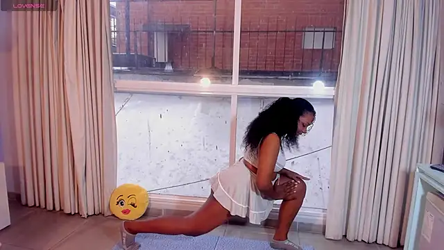 Snapshot of ElizabethBell_ chatting on February 1, 2026, 10:08 pm ElizabethBell online show from February 1, 2026, 10:08 pm