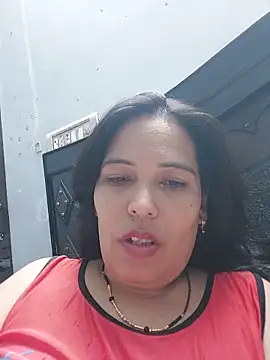 Snapshot of Poojabhabi101 chatting on June 27, 2026, 5:51 pm Poojabhabi101 online show from June 27, 2026, 5:51 pm