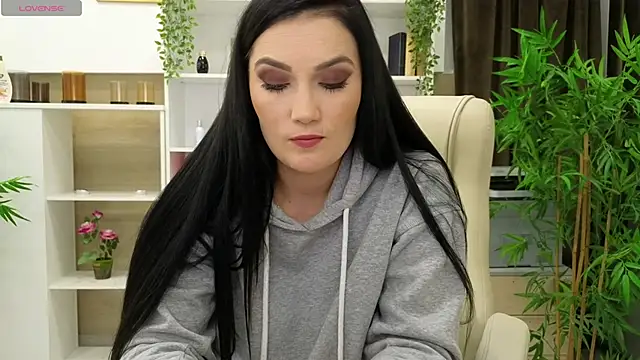 Snapshot of SelineSole chatting on January 9, 2025, 5:22 pm SelineSole online show from January 9, 2025, 5:22 pm