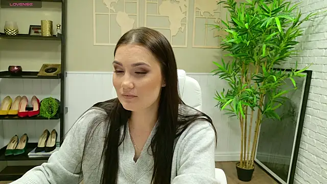 Snapshot of SelineSole chatting on March 20, 2025, 4:53 pm SelineSole online show from March 20, 2025, 4:53 pm