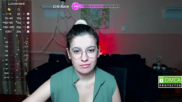 Snapshot of Aminabeatris chatting on October 30, 2025, 12:28 pm Aminabeatris online show from October 30, 2025, 12:28 pm