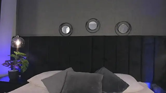 cute  cherry  online show from April 11, 2026, 7:40 pm