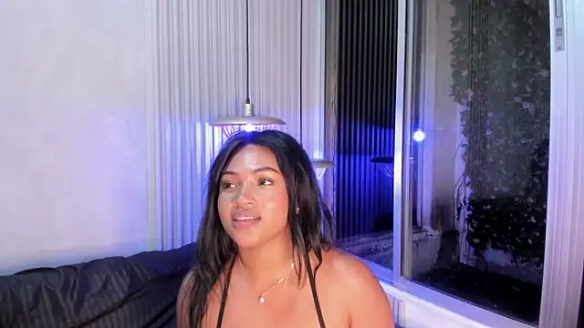 Snapshot of Aluna_sweet chatting on February 25, 2025, 11:55 pm Aluna sweet online show from February 25, 2025, 11:55 pm