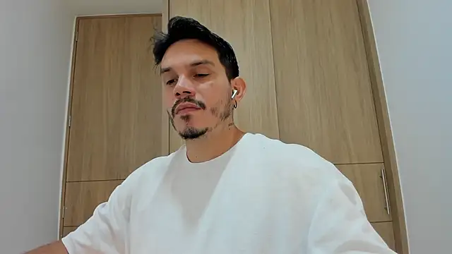 alejandro stark online show from November 29, 2025, 8:06 am