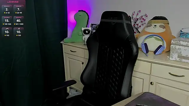 Snapshot of Vincent_Strong chatting on February 7, 2026, 4:00 pm Vincent Strong online show from February 7, 2026, 4:00 pm