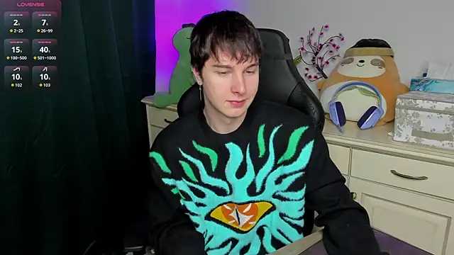 Snapshot of Vincent_Strong chatting on February 8, 2026, 4:05 am Vincent Strong online show from February 8, 2026, 4:05 am