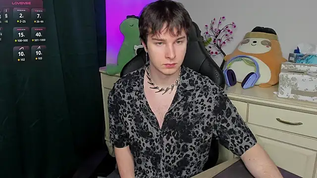 Snapshot of Vincent_Strong chatting on February 9, 2026, 9:13 am Vincent Strong online show from February 9, 2026, 9:13 am