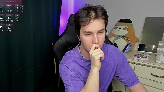 Snapshot of Vincent_Strong chatting on February 21, 2026, 1:12 pm Vincent Strong online show from February 21, 2026, 1:12 pm