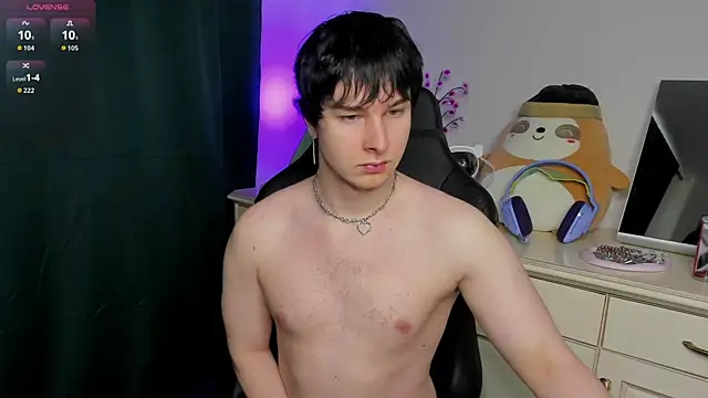 Snapshot of Vincent_Strong chatting on February 27, 2026, 7:41 am Vincent Strong online show from February 27, 2026, 7:41 am