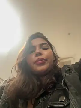 GigiiStone online show from December 17, 2024, 5:36 pm