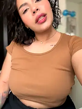 GigiiStone online show from September 9, 2025, 6:40 pm