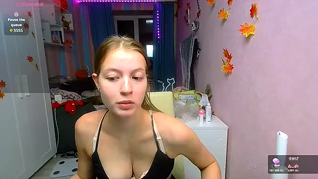 Snapshot of __Aphrodita__wow__ chatting on November 24, 2025, 12:27 pm Aphrodita wow online show from November 24, 2025, 12:27 pm